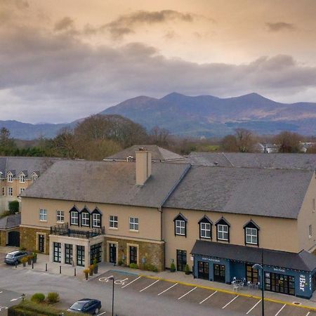 The Parkavon Hotel Killarney Exterior photo